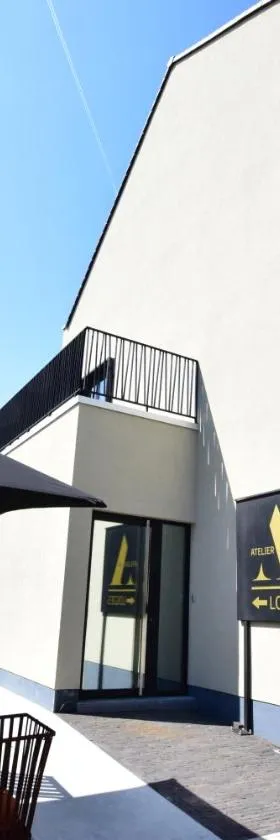 24号工作室公寓，位于Sint-Pieters-Leeuw的酒店