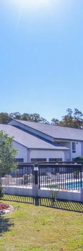 Americas Best Value Inn & Suites Bastrop，位于Bastrop的酒店