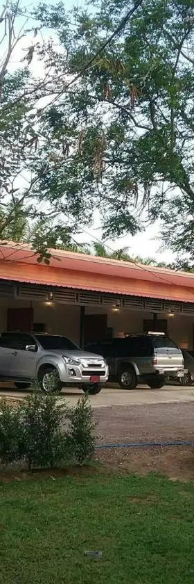 ไออุ่นรีสอร์ท，位于邦沙潘的酒店
