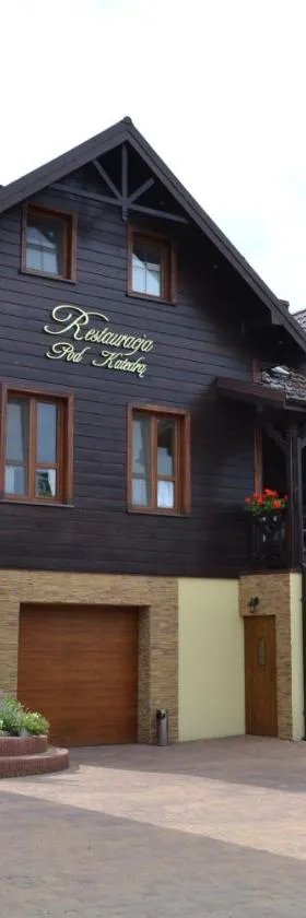 Pod Katedrą，位于德罗希琴的酒店