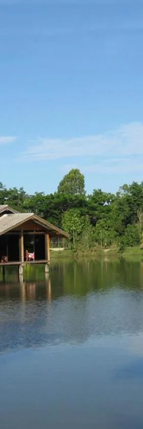 Isaan Perazim Park，位于黎逸府的酒店