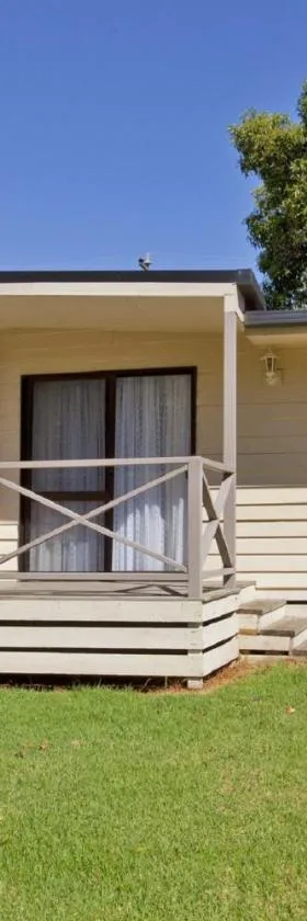 Cottage 20 - 3 Bedroom - Lake Hume Resort，位于奥尔伯里的酒店