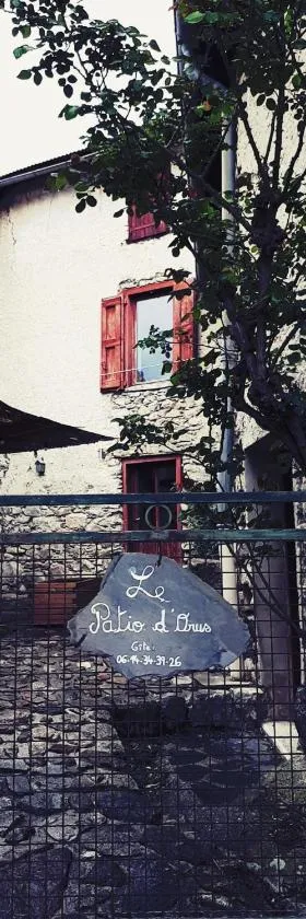 Gîte Orus，位于Orus的酒店