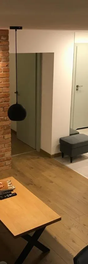 Apartament 45M2 Czeladz 8Km Do Katowic，位于切拉季的酒店