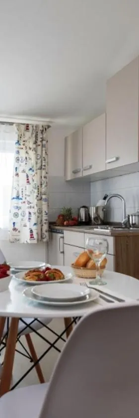 Apartmani LIVAJA，位于普莱诺的酒店