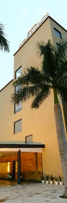 Hotel Kanha’s Palm Springs，位于博帕尔的酒店
