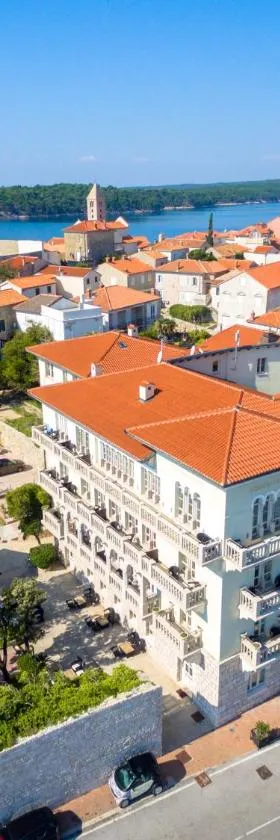 Arbiana Heritage Hotel，位于拉布的酒店