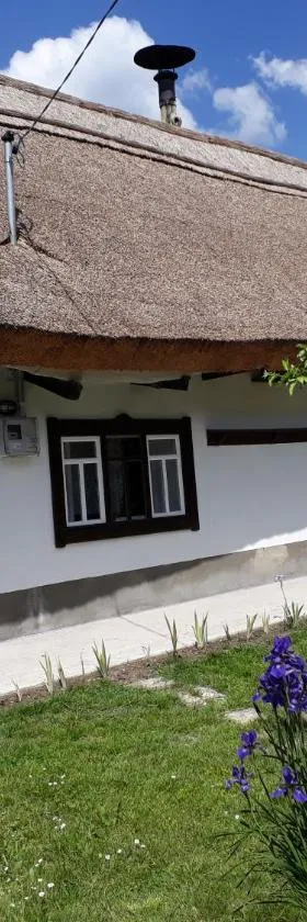 Forrás，位于Egerszólát的酒店