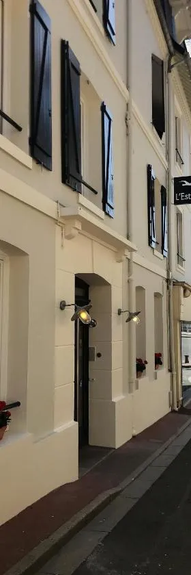 Hôtel L'Estran，位于滨海图维列的酒店