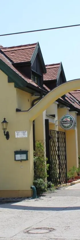 勒旺达畔兹奥住宿加早餐旅馆，位于Kópháza的酒店