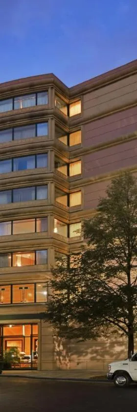 Embassy Suites by Hilton Chicago O'Hare Rosemont，位于罗斯芒特的酒店