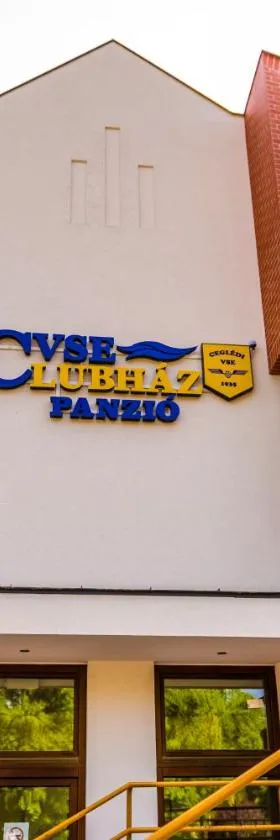 CVSE Clubház és Panzió，位于采格莱德的酒店