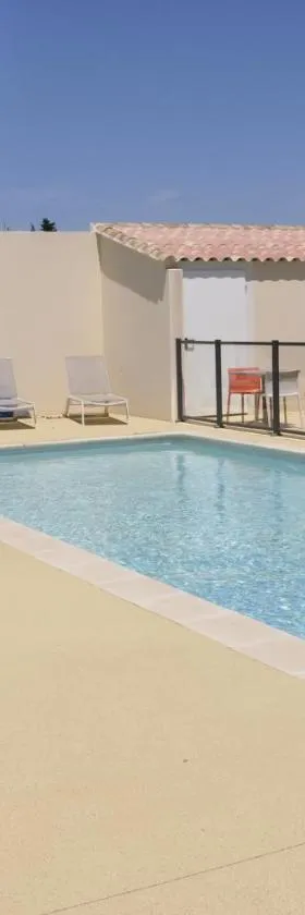 Hotel Caiman，位于皮耶尔拉特的酒店