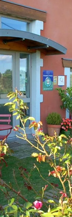 B&B La Maison Des Collines Autour Chambres d'hôtes，位于La Chapelle的酒店
