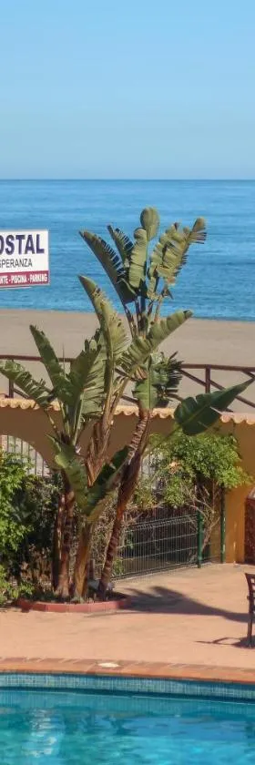 埃斯佩兰萨旅馆，位于贝纳哈拉菲的酒店
