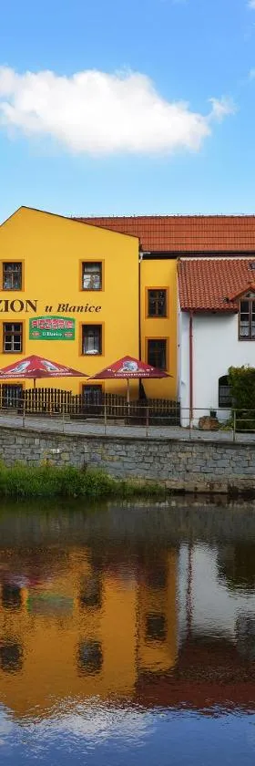 Penzion u Blanice，位于Husinec的酒店
