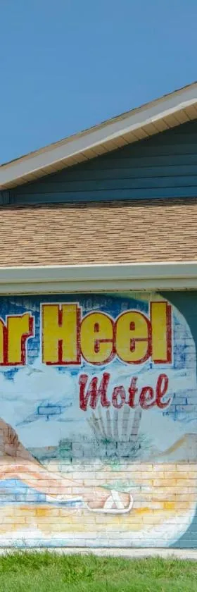 Tar Heel Motel，位于纳格斯黑德的酒店