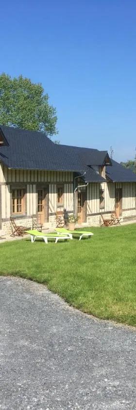 蒙特旅馆，位于Le Breuil-en-Auge的酒店