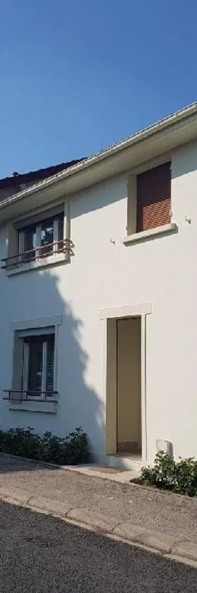 chez cadet，位于Larzicourt的酒店