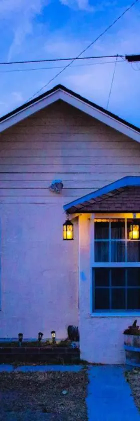 Cozy Muir Cottage - In Town - Pet Friendly，位于隆派恩的酒店