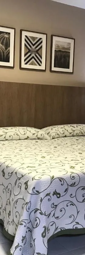 Hostal-Restaurante Paris，位于福尔卡雷的酒店