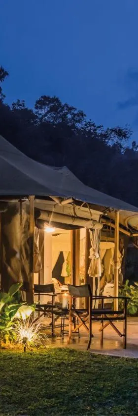 缇阿拉萨休闲露营度假村，位于武吉丁宜的酒店