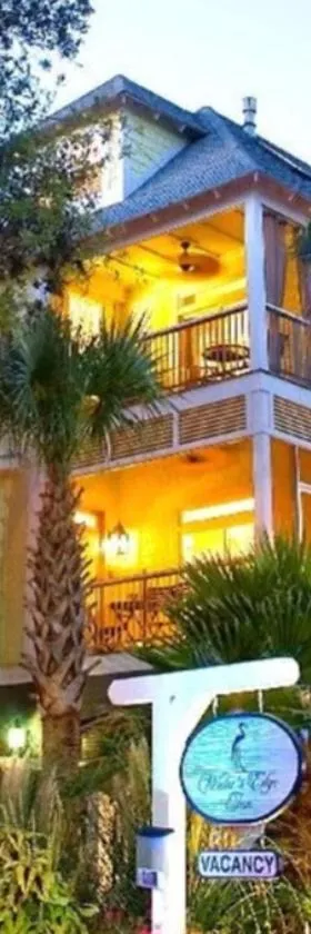 Water's Edge Inn - Adults Only，位于富丽海滩的酒店