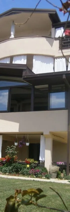 Villa Koceski，位于佩斯塔尼的酒店