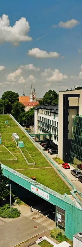 Portobello Wellness & Yacht Hotel Esztergom，位于艾斯特根的酒店