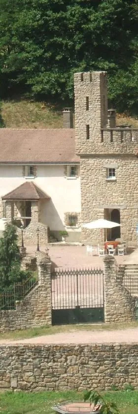 Domaine Du Bas De Chene，位于Saint-Sernin-du-Bois的酒店