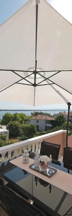 Apartments Floras，位于特孔的酒店