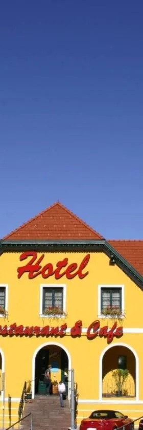 Autobahnrestaurant & Motorhotel Zöbern，位于Zöbern的酒店