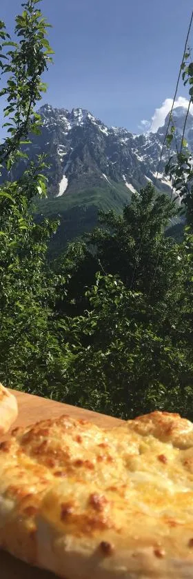 马克瓦姆旅馆，位于Tvebishi的酒店