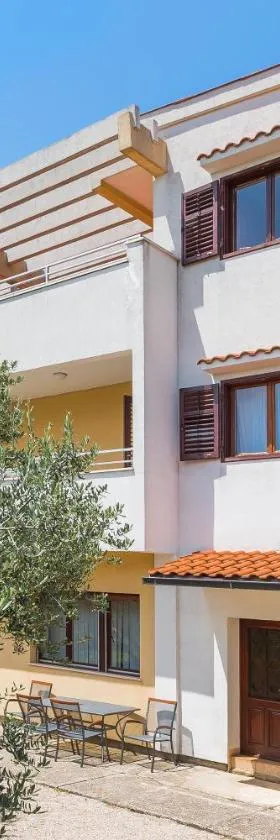 Apartment Promona Drniš，位于德尔尼什的酒店