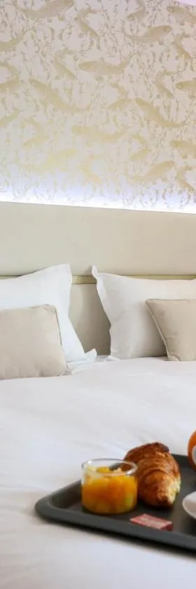 Hotel L'Ortega - Rennes St Jacques Aéroport，位于圣雅克德拉朗德的酒店