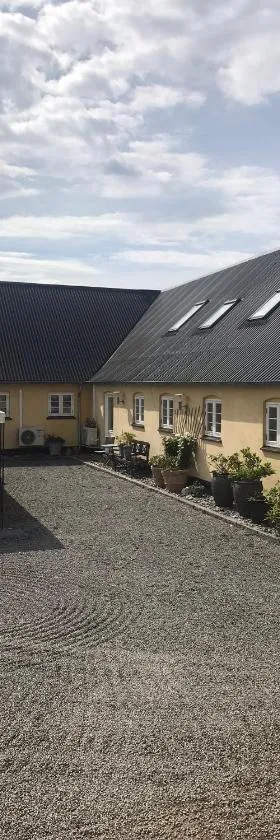 Strandsegård Ferielejlighed，位于Ølsted的酒店