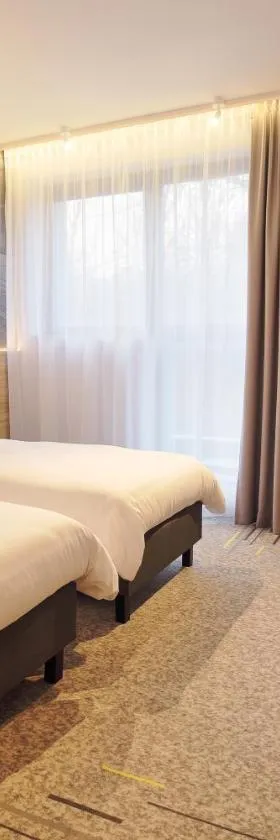Active Hotel，位于弗罗茨瓦夫的酒店
