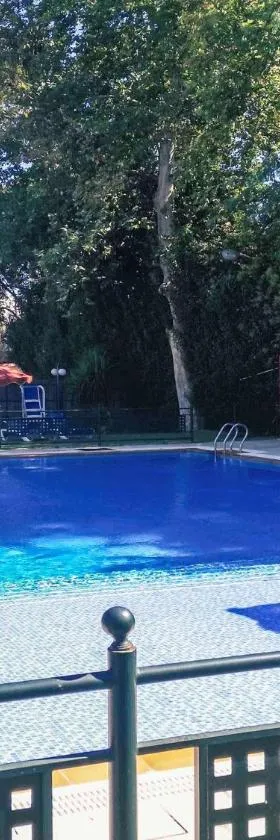 Hotel Rio Badajoz，位于巴达霍斯的酒店