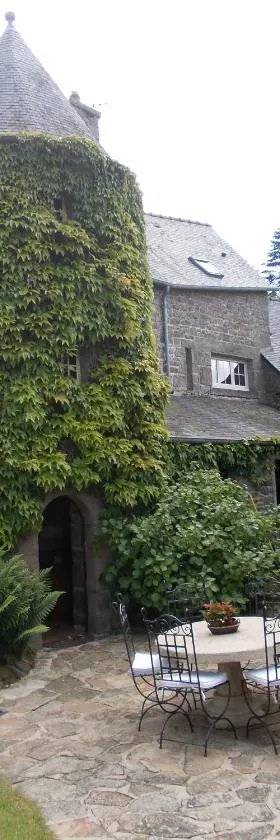 La Tourelle 22，位于Quintin的酒店