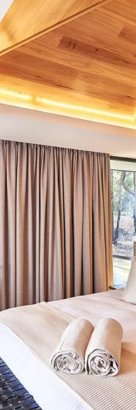 艾玛卢休闲别墅&Spa，位于Mount Helena的酒店
