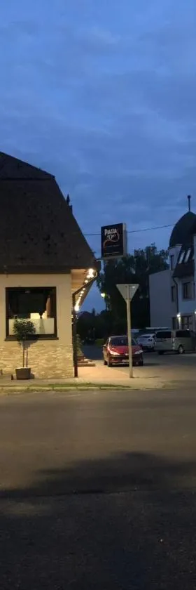 Kovács Hotel Superior，位于瓦沙罗什瑙梅尼的酒店