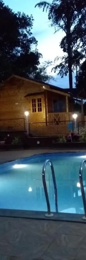 Cozywoods Hill Resort，位于Banastarim的酒店