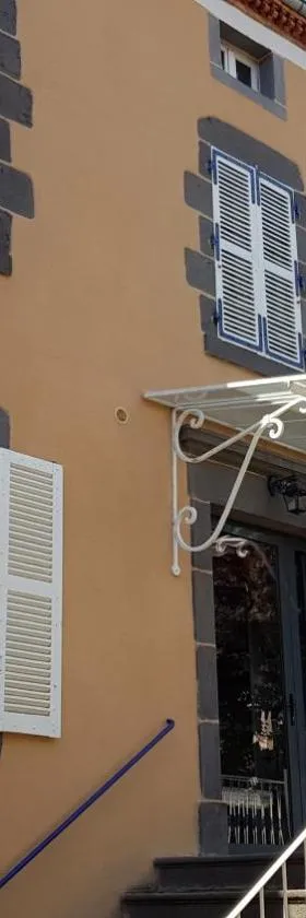 奥可布勒酒店，位于Mareugheol的酒店
