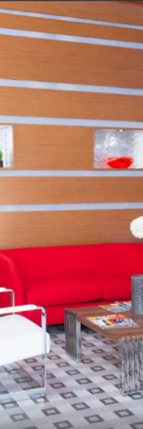 Arya Inn & Suites，位于法默斯布兰奇的酒店