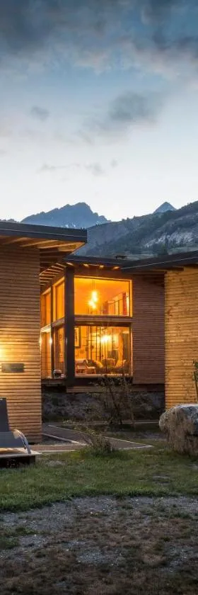 Les Lodges, by Refuges en ville，位于圣莫里斯堡的酒店