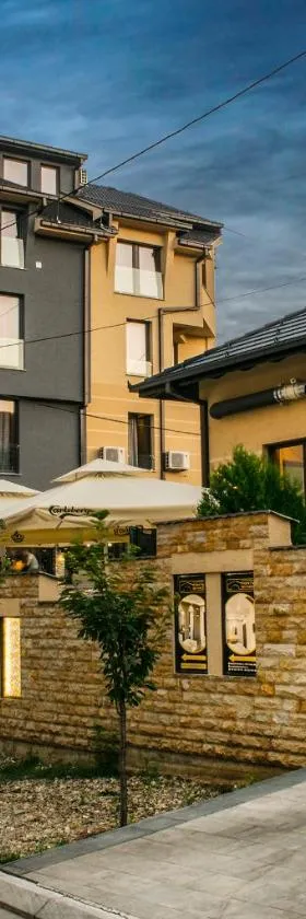 Hotel & Restaurant Ponte Bianco，位于弗拉涅的酒店
