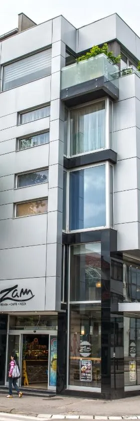 Zam Residence，位于瓦列沃的酒店