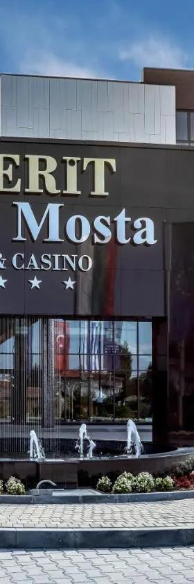 Merit Grand Mosta Spa Hotel & Casino，位于斯维伦格勒的酒店