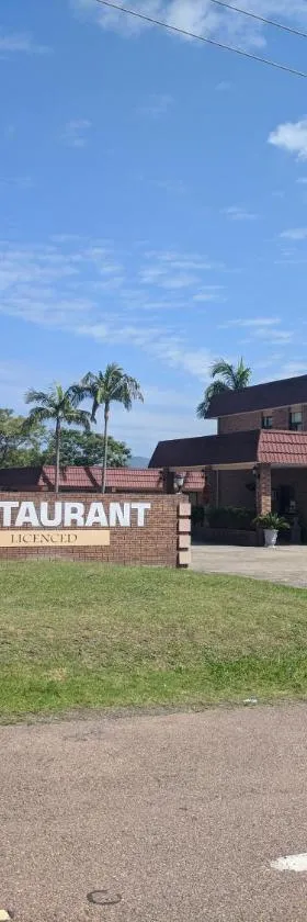 布拉德拉汽车旅馆，位于布拉德拉的酒店