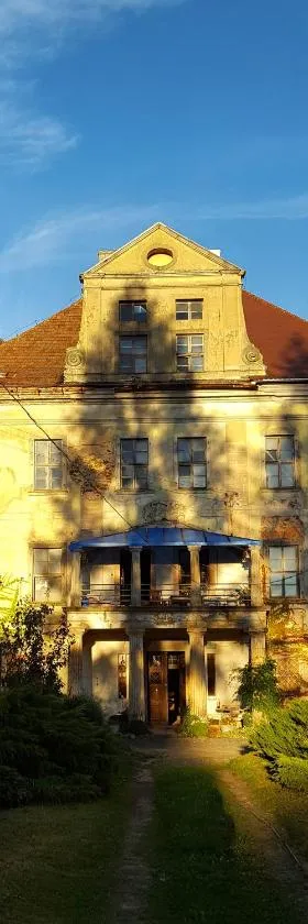 Pałac Rząsiny，位于希隆斯克地区格雷富夫的酒店